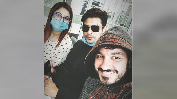 ‘BB Telugu Meets BB Hindi’, Says Ali Reza As He Posts Selfie With Sidharth Shukla & Shehnaaz Gill