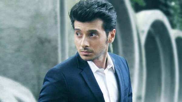 Divyenndu Sharmaa Says It Is Idiotic To Talk About Censorship On OTT