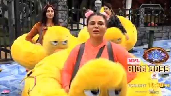 BB 14: Rakhi Sawant’s Crazy Antics Leave Housemates In Splits; Netizens Call Her Entertainment Queen
