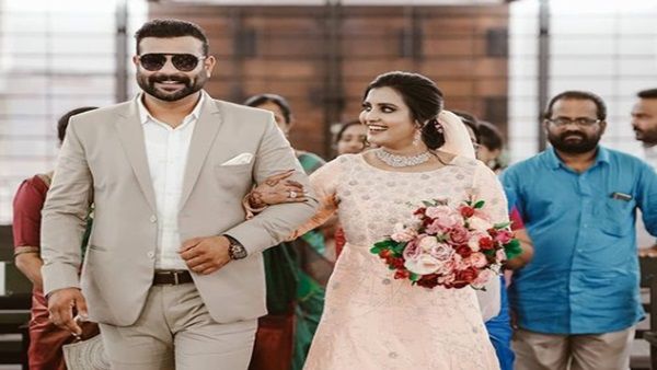 Roshna Ann Roy & Kichu Tellus Get Hitched; Wedding Pictures Go Viral On The Internet