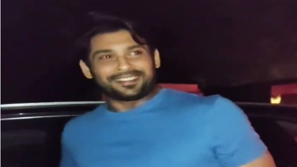 Sidharth Shukla Has A Candid Chat With Paparazzi At 4 AM; Video Trends On The Internet