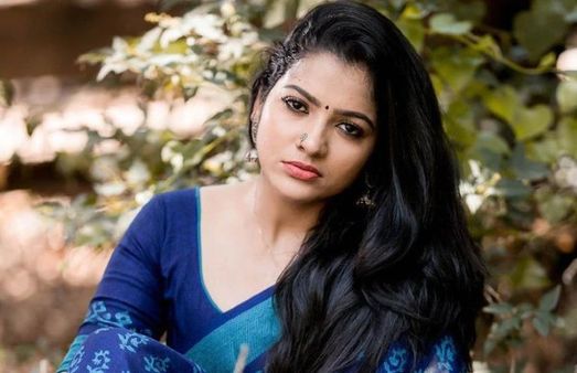 VJ Chitra Was Intimidated And Constantly Harassed By A Politician: Reports