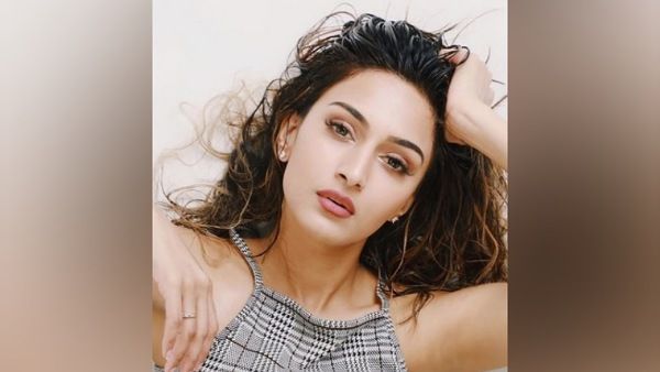 Erica Fernandes Wants To Do Comedy, Negative Roles & Action Dramas