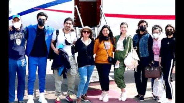 Ranbir Kapoor-Alia Bhatt's Ranthambore Trip Comes To An End With A Memorable Family Picture
