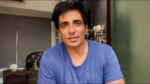 Sonu Sood Is Ready To Chant 'Shaadi Ke Mantra' For Fan Who Asks Actor To Sponsor His Wedding