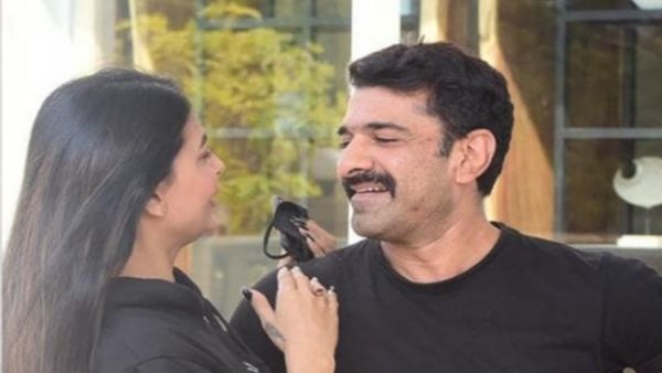 Bigg Boss 14: Eijaz Khan-Pavitra Punia Greet Paparazzi With Love; See Pics
