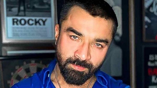 Ajaz Khan Supports The Zomato Delivery Boy; Says ‘Gareeb Logon Par Zulum Karna Bahot Buri Baat Hai’ [Video]
