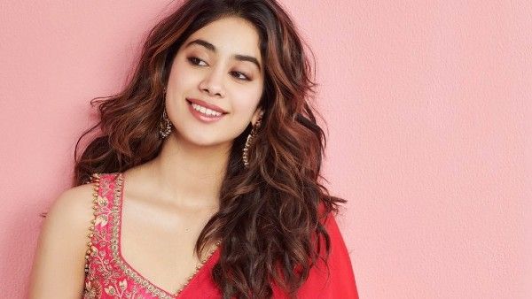Anshula And Arjun Kapoor Pen Heart-Touching Notes For Birthday Girl Janhvi Kapoor