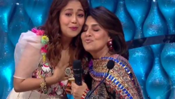 Indian Idol 12: Neetu Kapoor Gifts Neha Kakkar Shagun For Her Marriage, See Video