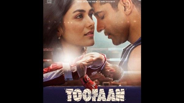 Toofaan New Poster: Farhan Akhtar And Mrunal Thakur Share A Romantic Moment