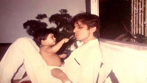 Sakhi Gokhale Pens Emotional Note On Her Father Mohan Gokhale’s 22nd Death Anniversary