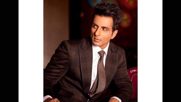 Sonu Sood Gets Teary-Eyed On Dance Deewane After A Family Thanks Him For Helping Their Family Member