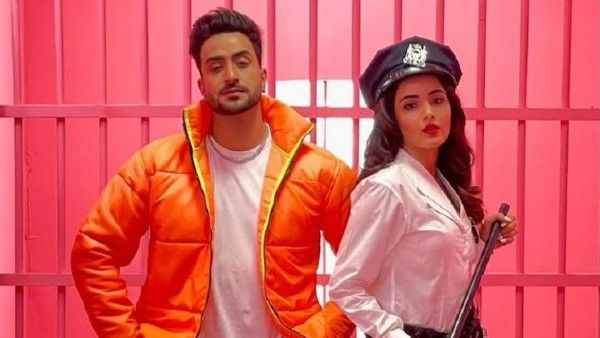 Jasmin Bhasin And Aly Goni's 'Tera Suit' Crosses 100 Million Views