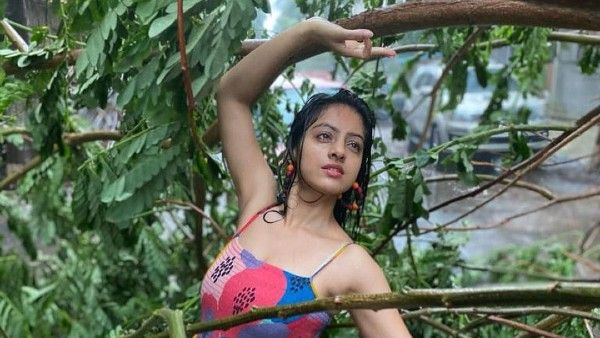 Diya Aur Baati Hum Fame Deepika Singh Goyal Gets Slammed By Netizens For Dancing Amid Uprooted Trees; WATCH