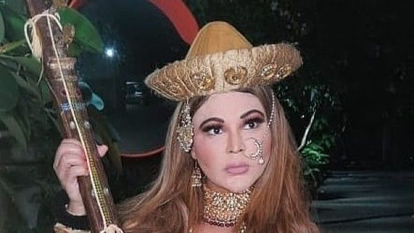 WATCH: Rakhi Sawant Dresses Up As Mastani From Bajirao Mastani; Says She Is Unable To Meet Husband Ritesh