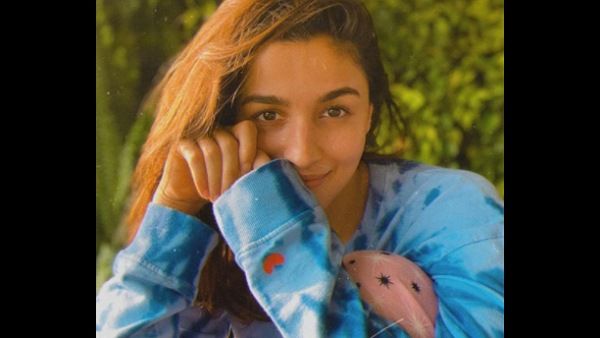 Alia Bhatt Shares Mental Health Helpline Numbers Amidst COVID-19 Second Wave, Says 'These Are Tough Times'