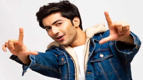 Akshay Kharodia’s Name Misused On Social Media; Actor Unveils Fraudster Who Asks Nude Pics From Girls