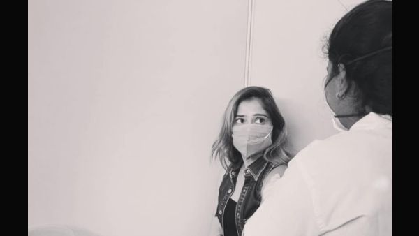 Netizens Troll Arti Singh For Her Vaccination Pictures; Call Her 'Overacting Ki Dukaan'