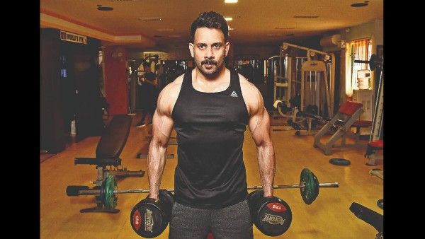 Bharath’s Innovative Workout With His Tiny Tots Will Make Your Day!