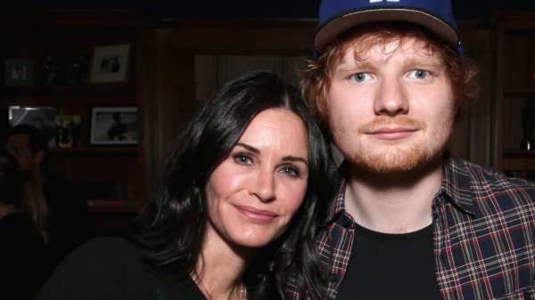 Courteney Cox-Ed Sheeran Recreate Ross & Monica's Iconic Dance Routine From Friends