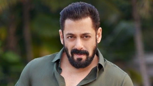 Salman Khan Says He Can't Walk Around In Front Of His Parents Like Chulbul Pandey; 'My Mom Would Slap Me'