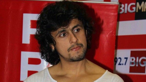 Sonu Nigam Lashes Out At People Slamming Him For Not Wearing A Mask While Donating Blood