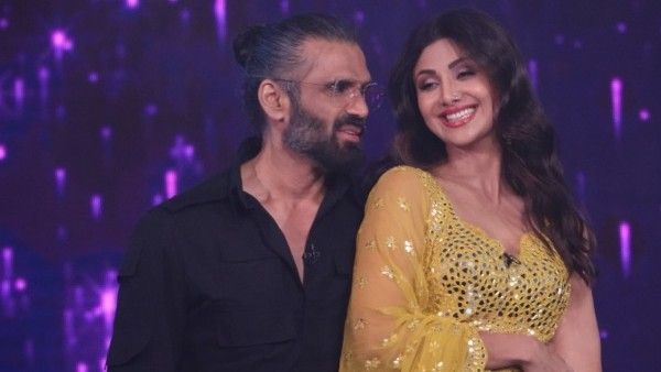 Super Dancer 4: Suniel Shetty & Shilpa Shetty Kundra Recreate Their Iconic Song 'Dhadkan’