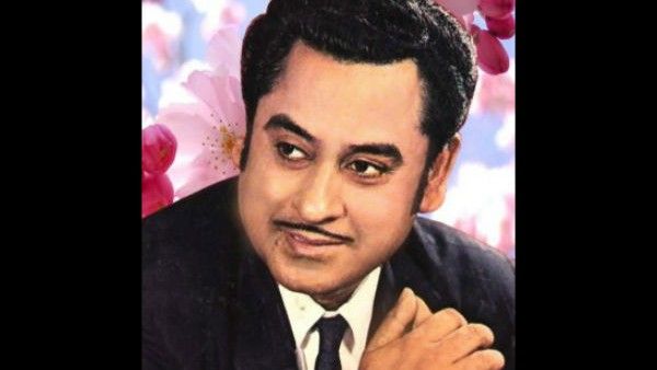 Son Sings Kishore Kumar's 'Tera Mujhse Hai Pehle Ka' Song To Dying Mother; Leaves Netizens In Tears
