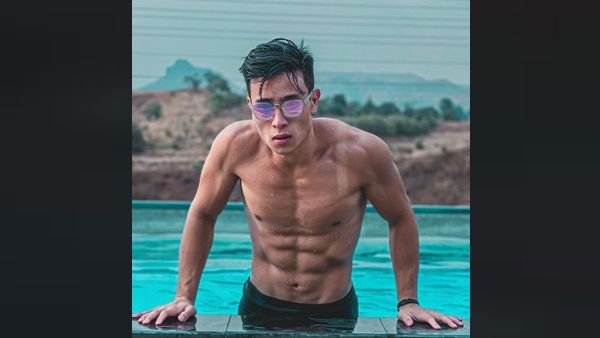 Splitsvilla 13’s Gary Lu Confesses Not Getting Intimate Since A Year And Kissing Two Girls In The Show
