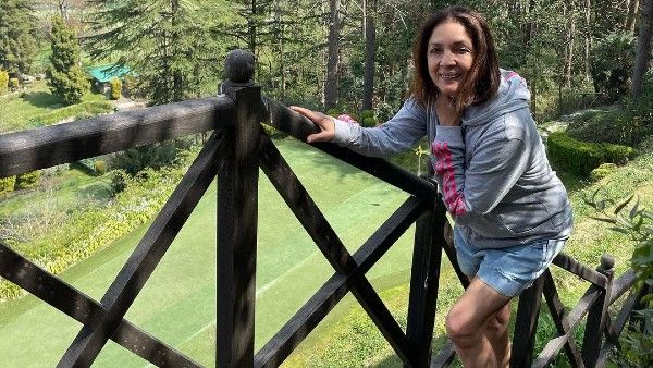 Neena Gupta Reacts To Being Trolled For Wearing Shorts To Meet Gulzar; Says She's Not Bothered By Trolls