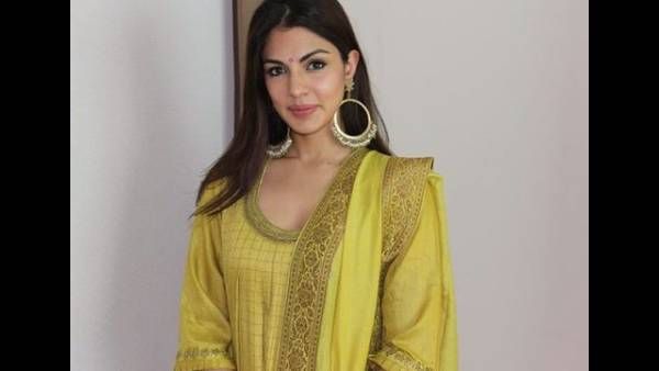 Rhea Chakraborty To Essay The Role Of Draupadi In A Movie Inspired By Mahabharat?