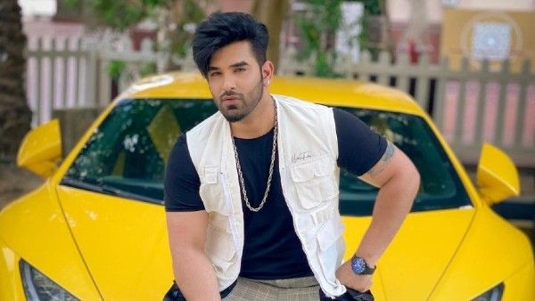 Bigg Boss 13’s Paras Chhabra Visits Old Age Home In Haridwar For His Birthday, Thanks Fans For Their Wishes