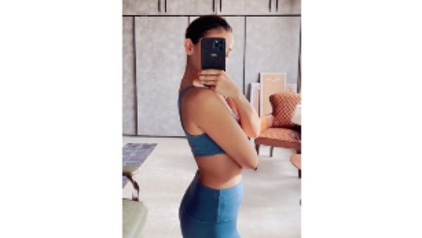 Alia Bhatt Has Beau Ranbir Kapoor's Favourite Number Printed On Her Phone Cover, Her Latest Post Is Proof