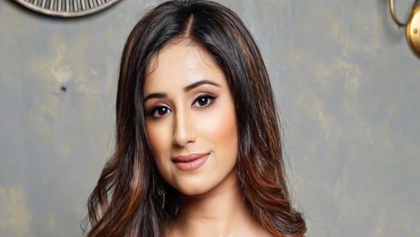 Maera Misshra Is In Talks For Bigg Boss OTT; Splitsvilla 11 Fame Asks People To Stop Calling Her Adhyayan’s Ex