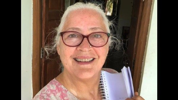 Nafisa Ali Is Excited To Make Her Acting Comeback; Jokes 'Amitabh Bachchan & I Are In Competition'
