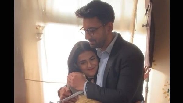 Shaurya Aur Anokhi Ki Kahani Team Wraps-Up Shoot; Karanvir Sharma Bids Emotional Goodbye To Debattama & Others