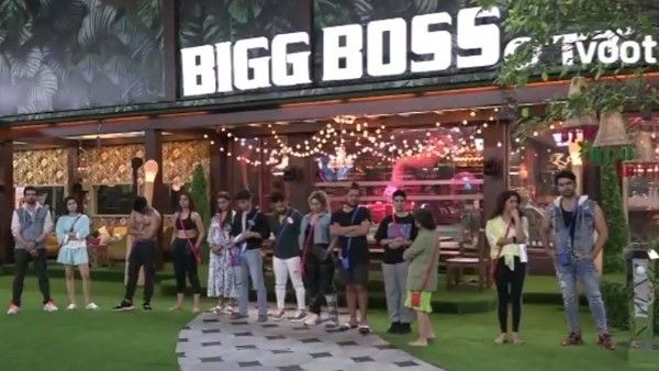 Bigg Boss OTT: Urfi Javed & 2 Couples Nominated For Elimination This Week