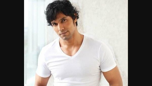 Randeep Hooda Slapped With Rs 10 Crore Legal Notice By Scriptwriter From Haryana: Report