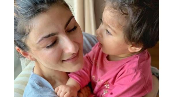Soha Ali Khan Shares A Glimpse Of Her Daughter Inaaya's First Step At Her Big School