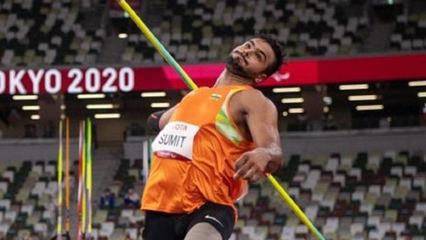 Sumit Antil Wins Gold; Sidharth Malhotra, Akshay Kumar, And Others Laud The Athlete
