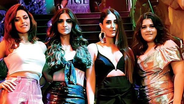 Shikha Talsania Says She Is Ready For Veere Di Wedding Sequel; 'I Am Waiting For Rhea Kapoor To Call Me'