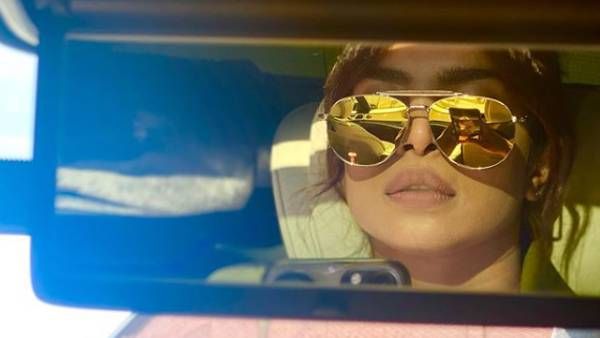 Priyanka Chopra Is A Visual Delight As She Takes A 'Carfie' In Her Latest Social Media Post