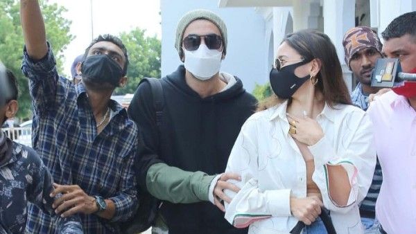 Caught On Camera: Alia Bhatt Blushes As Ranbir Kapoor Protects Her From Paparazzi [New Pics From Jodhpur]