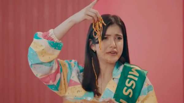 Shanaya Kapoor Trolled For Her First Ad, Netizens Call Her 'Second Ananya Panday'