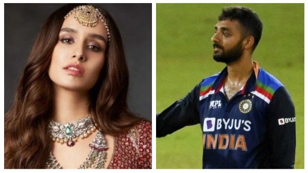 Ind Vs Pak T20: Shraddha Kapoor Rooting For Varun Chakravarthy (Exclusive Video)