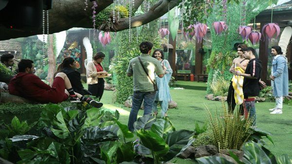 Bigg Boss 15 October 22 Synopsis: Tejasswi Prakash Plans Her Wedding With Nishant Bhat