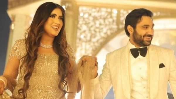 Yeh Hai Mohabbatein’s Shireen Mirza-Hasan’s Reception Was Royal Affair; Krishna, Sweety & Others Have A Blast