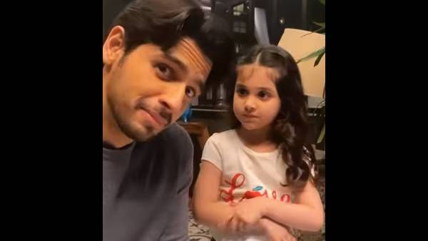 Sidharth Malhotra Recreates Shershaah's Scene With Little Kiara As Dimple, Kiara Advani Has A Cute Reaction