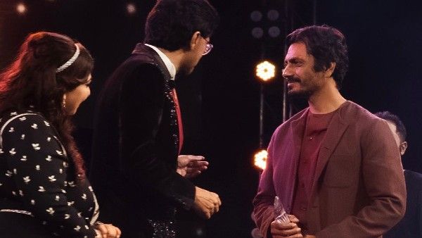 Nawazuddin Siddiqui Awarded With Excellence In Cinema Award At The Filmfare Middle East Achievers Night