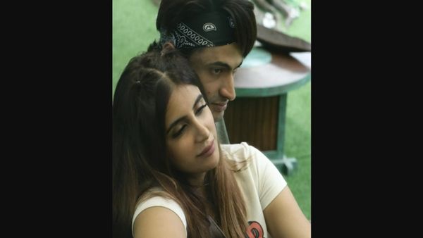 EXCLUSIVE! Bigg Boss 15’s Lovebirds Ieshaan Sehgaal & Miesha Iyer Go To Goa For A Romantic Vacay; Read Deets